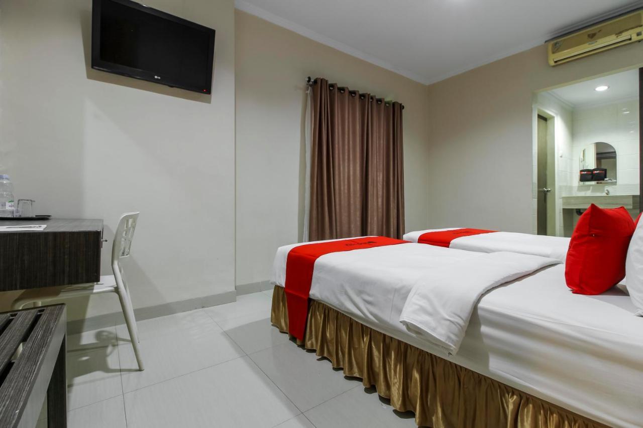 Reddoorz Plus Syariah @ Jalan Sriwijaya Medan Exterior foto