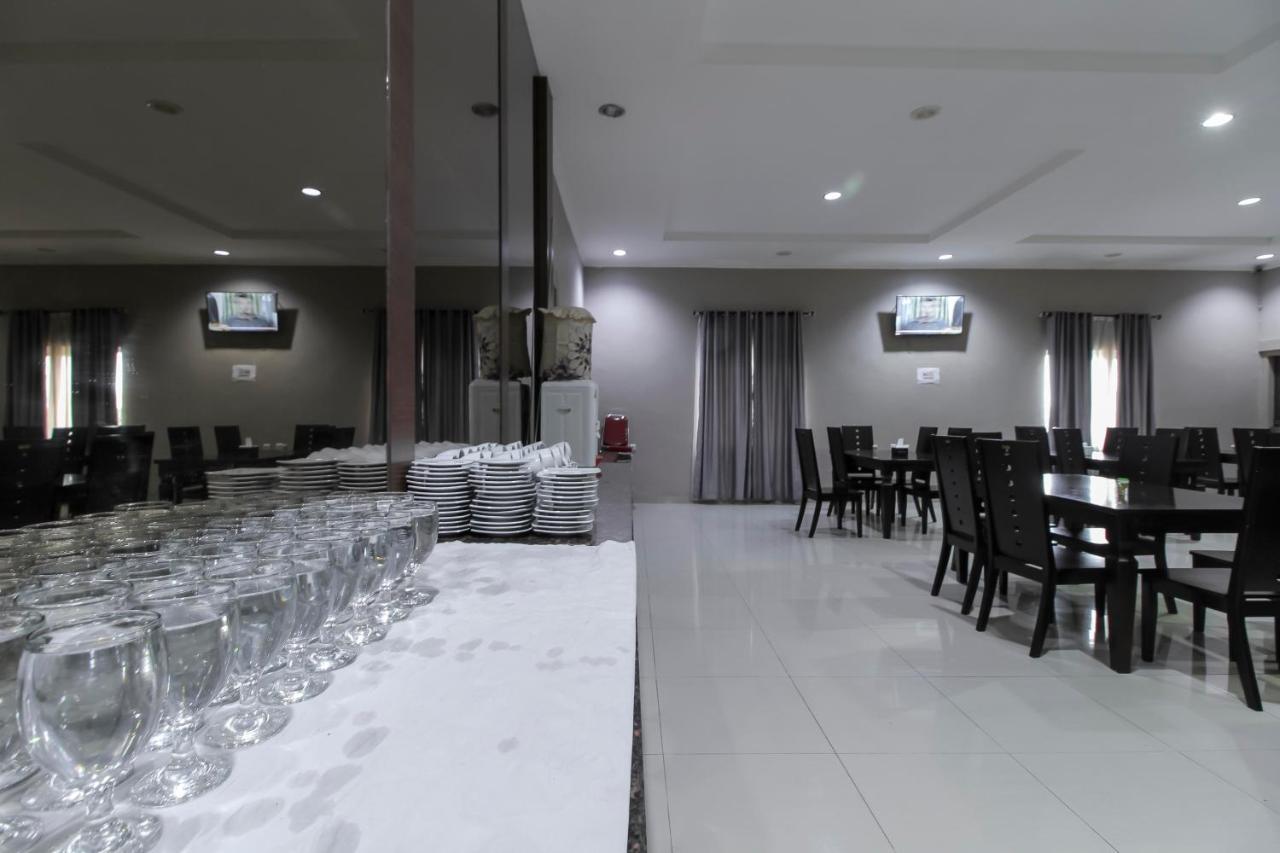 Reddoorz Plus Syariah @ Jalan Sriwijaya Medan Exterior foto