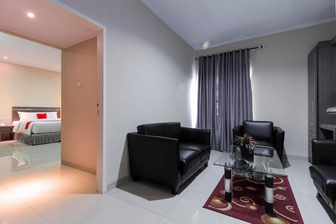 Reddoorz Plus Syariah @ Jalan Sriwijaya Medan Exterior foto